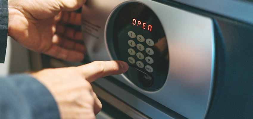 Cash Safe Openers in Paramount, California