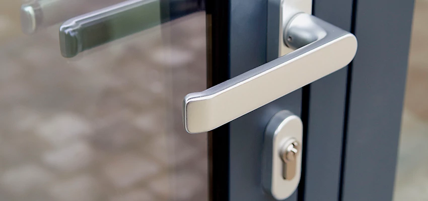 Broken Door Lock Cylinder Repair in Paramount, California