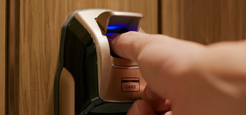 Locksmith Company For Window Lock Installation in Paramount, California