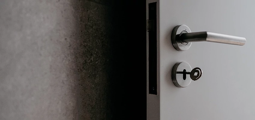 Front Door Handle Repair And Installation in Paramount, CA