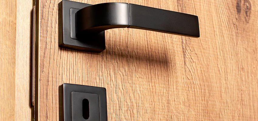 Weekend Lockout Assistance Troubleshooting in Paramount, California