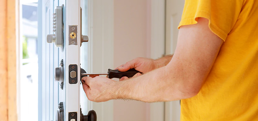 Eviction Locksmith For Key Fob Replacement Services in Paramount, CA