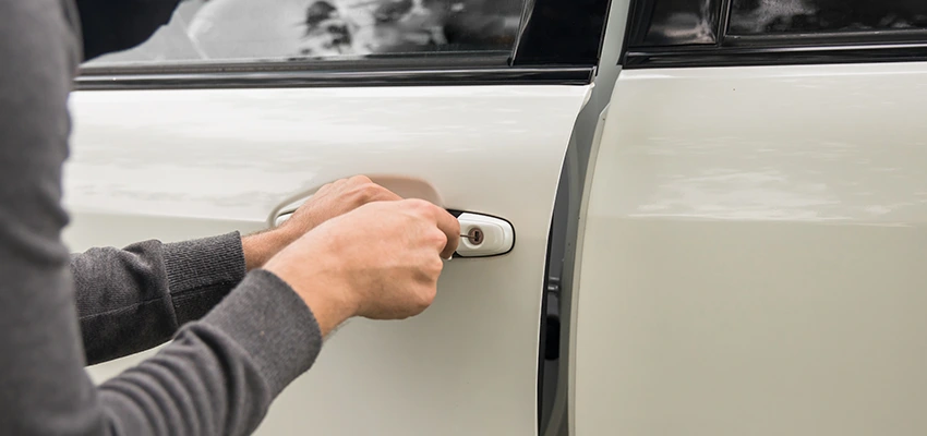 Unlock Car Door Service in Paramount, CA
