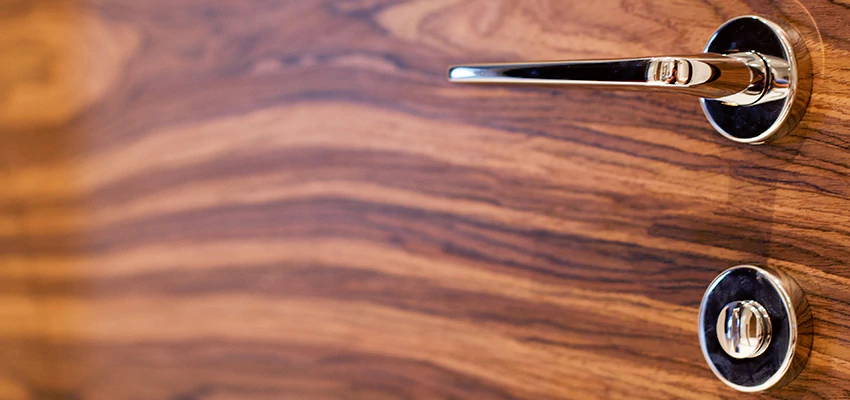 On Demand Locksmith For Key Fobs Repair in Paramount, California